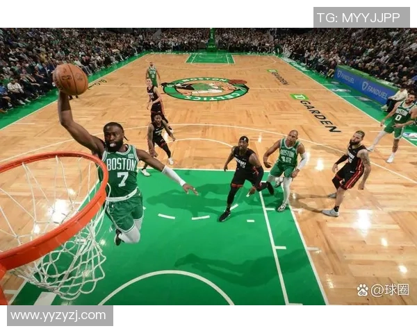 热火与凯尔特人第五场激战回顾球员表现与战术分析全景呈现